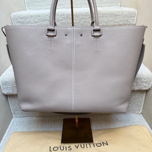 Louis Vuitton Pernelle Tote in Taurillon - Picture 8 of 15